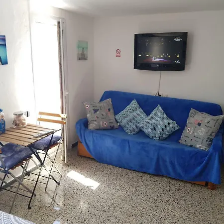 Guest house By The Sea 3*